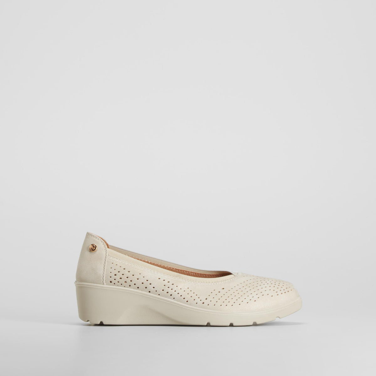 Bailarina cuña perforada confort beige MYSOFT