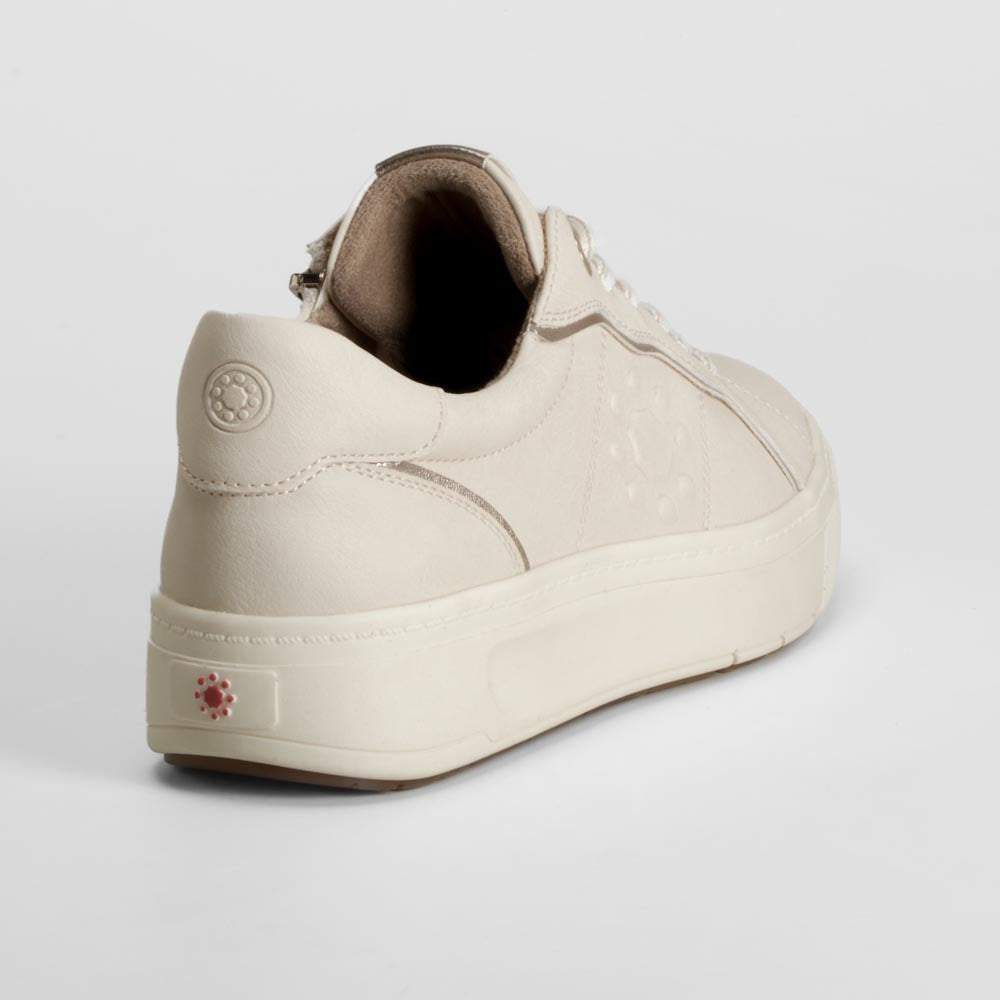 Zapatilla con cordones beige RELIFE
