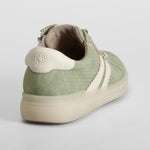 Deportiva verde con detalles blancos RELIFE