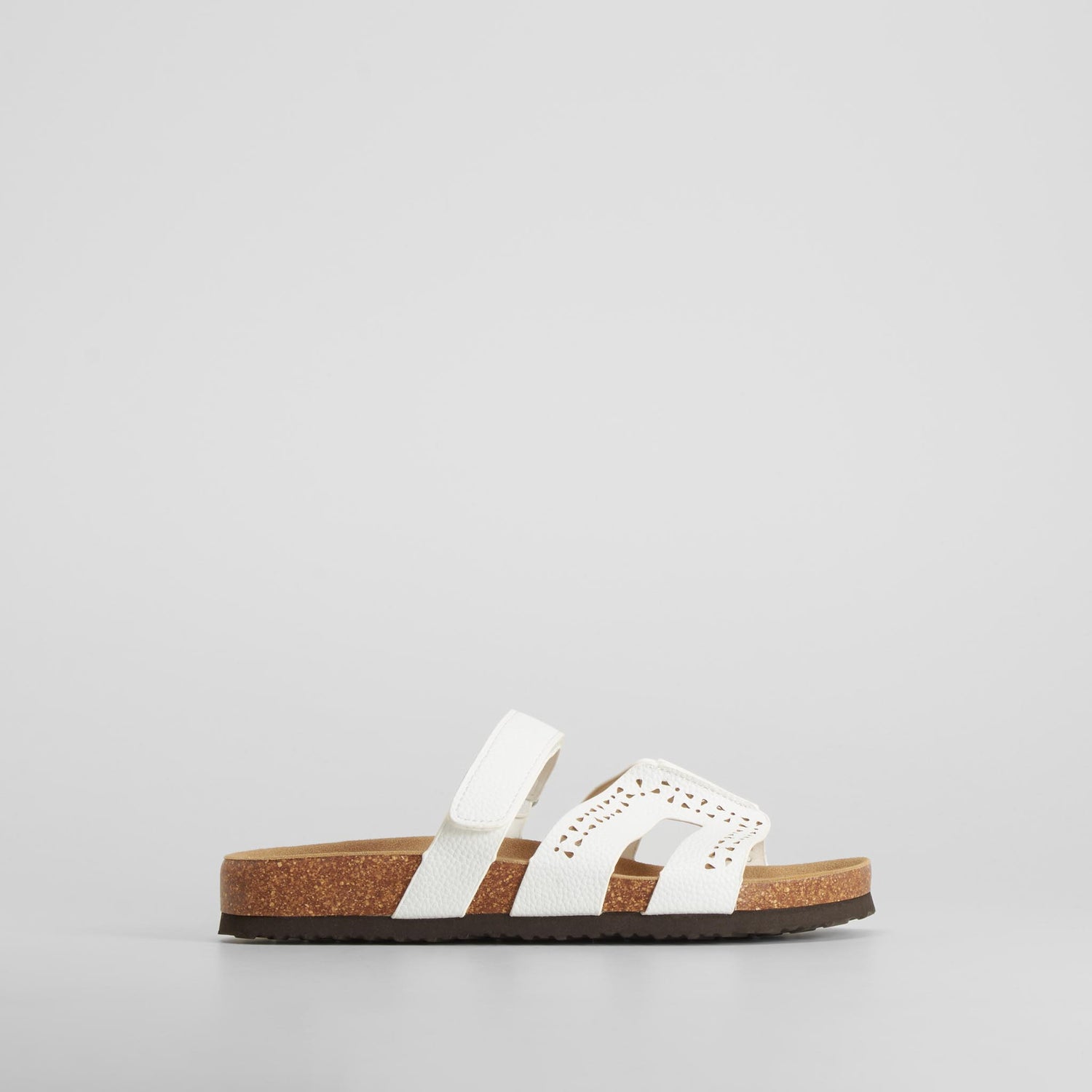 Sandalia bio tachas blanca MYSOFT