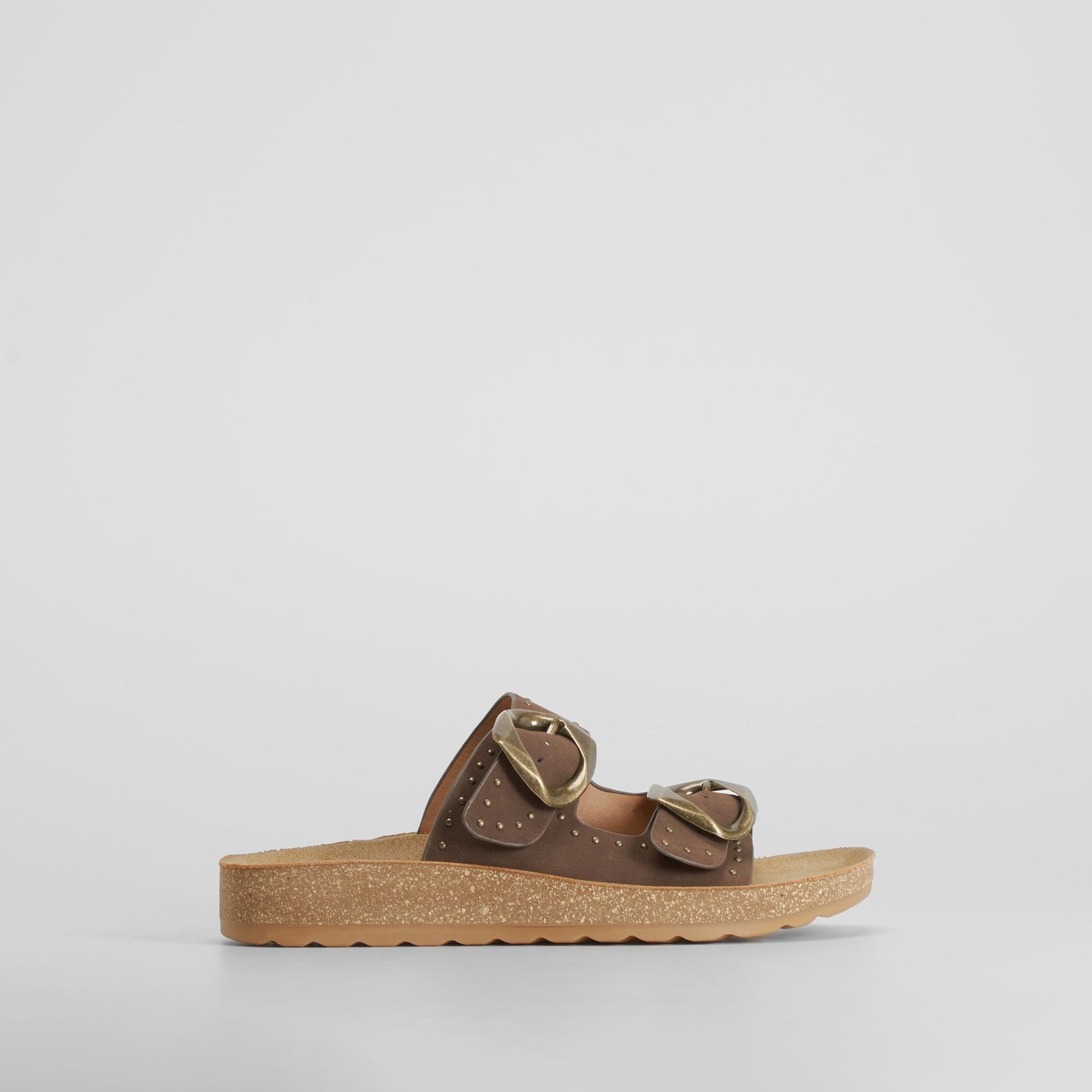 Sandalia bio hebillas tachas marrón MYSOFT