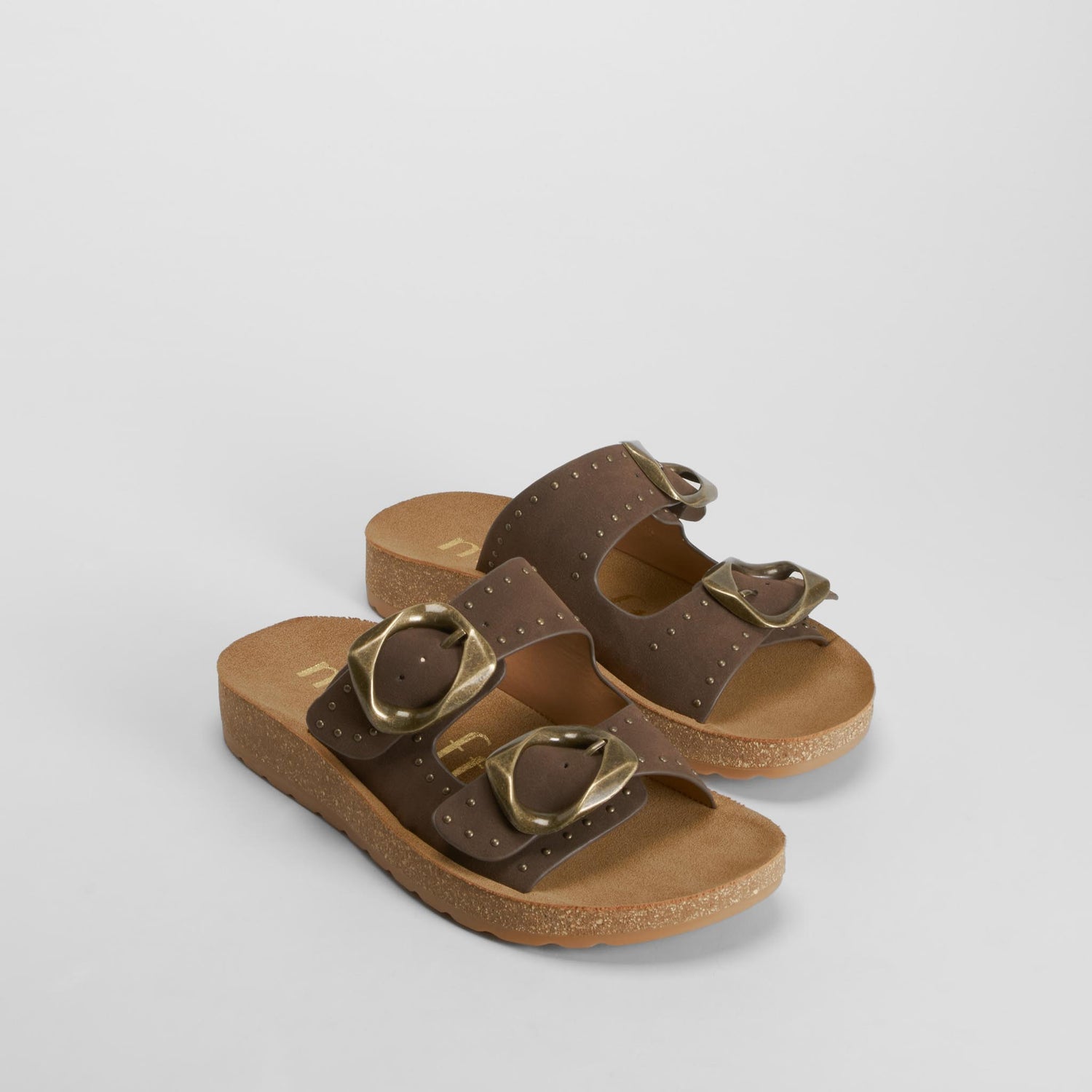 Sandalia bio hebillas tachas marrón MYSOFT