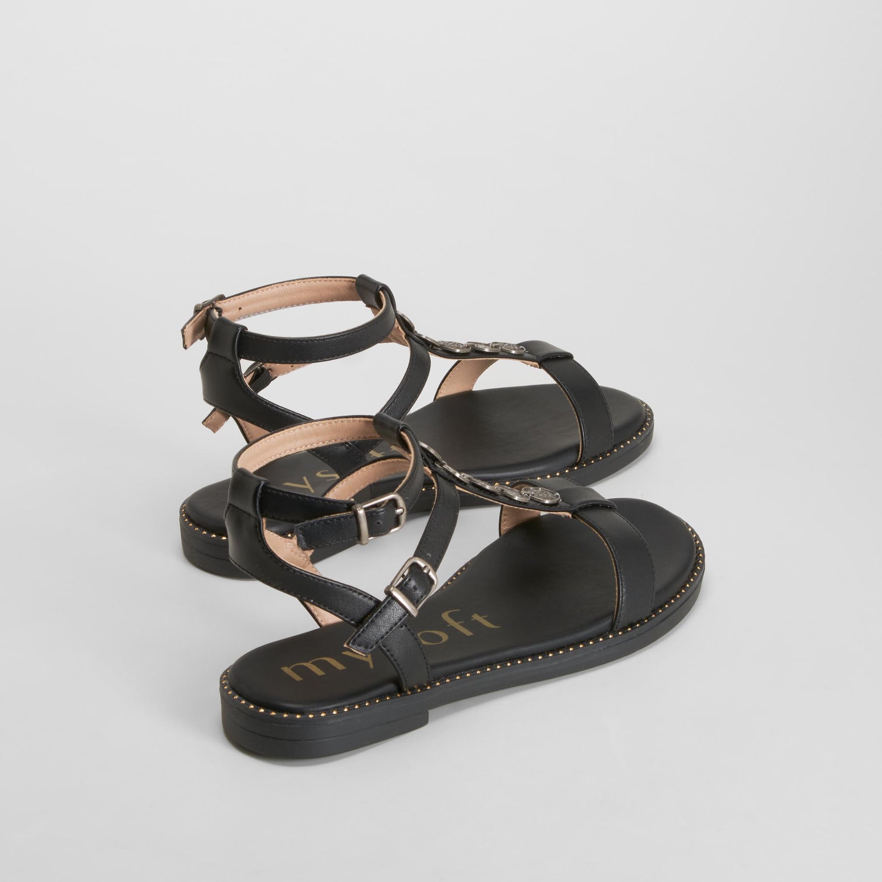 Sandalia plana romana negra MYSOFT