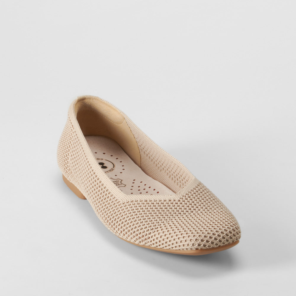 Bailarina clásica confort perfos beige COMFEET