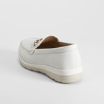 Mocasín confort cadena blanco COMFEET