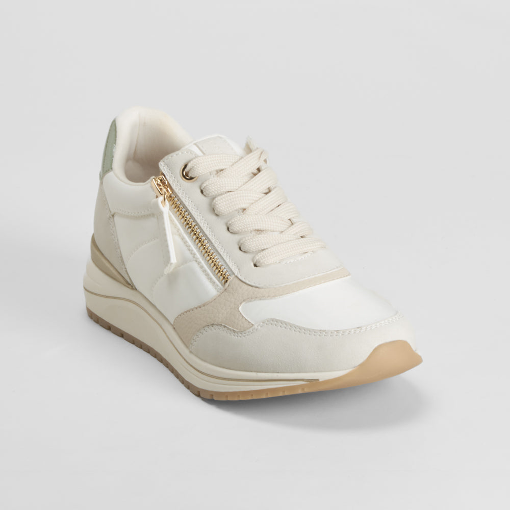 Zapatilla beige con cremallera lateral COMFEET