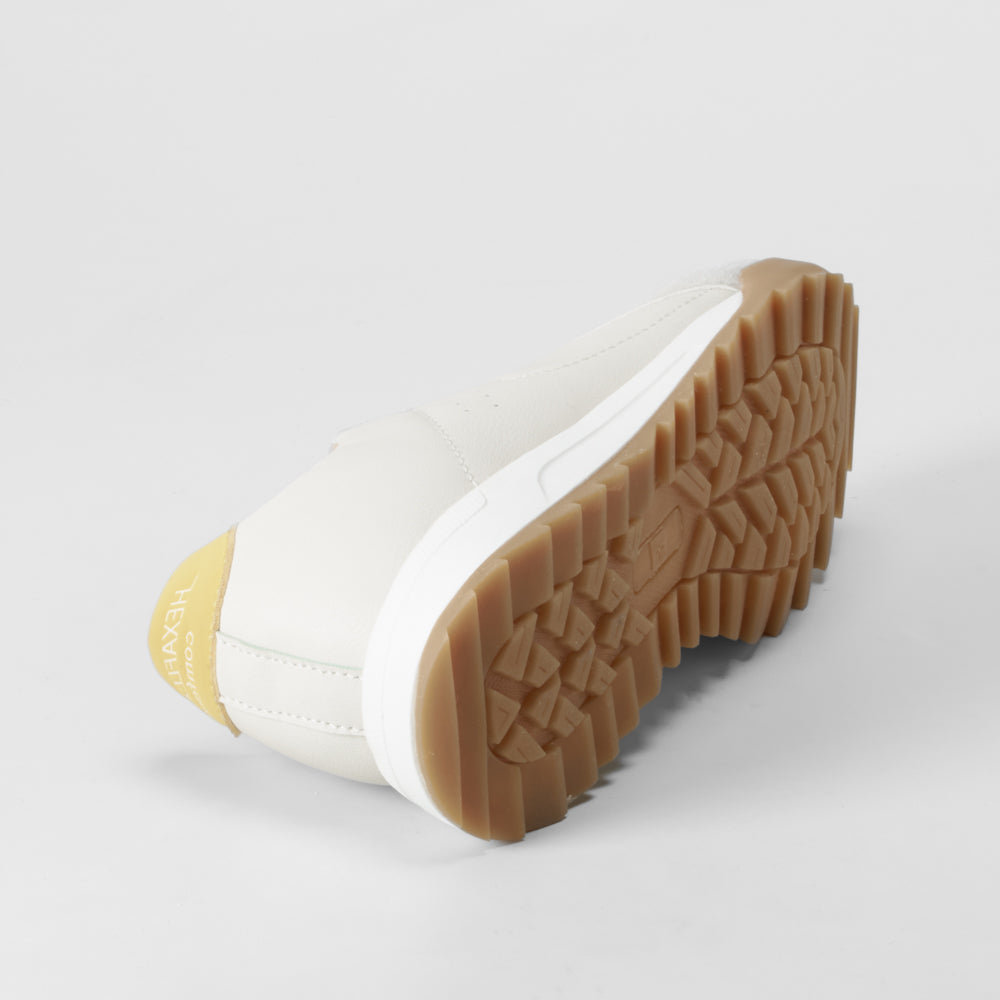 Sneaker cordón beige COMFEET