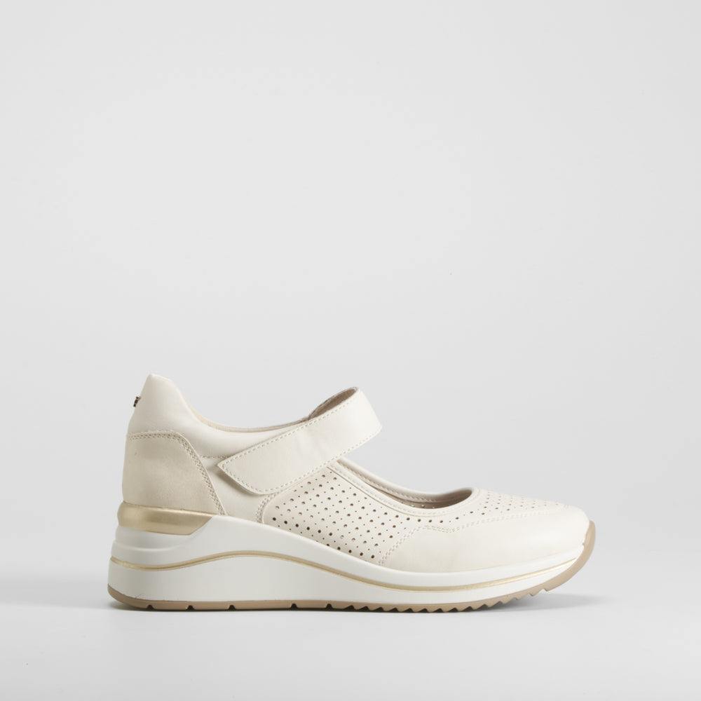 Zapato mary jane beige y oro COMFEET