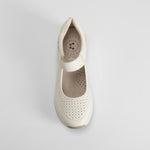 Zapato mary jane beige y oro COMFEET