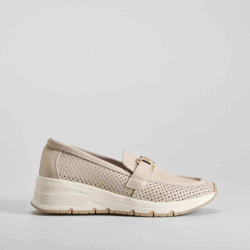 Mocasín cuña confort beige COMFEET
