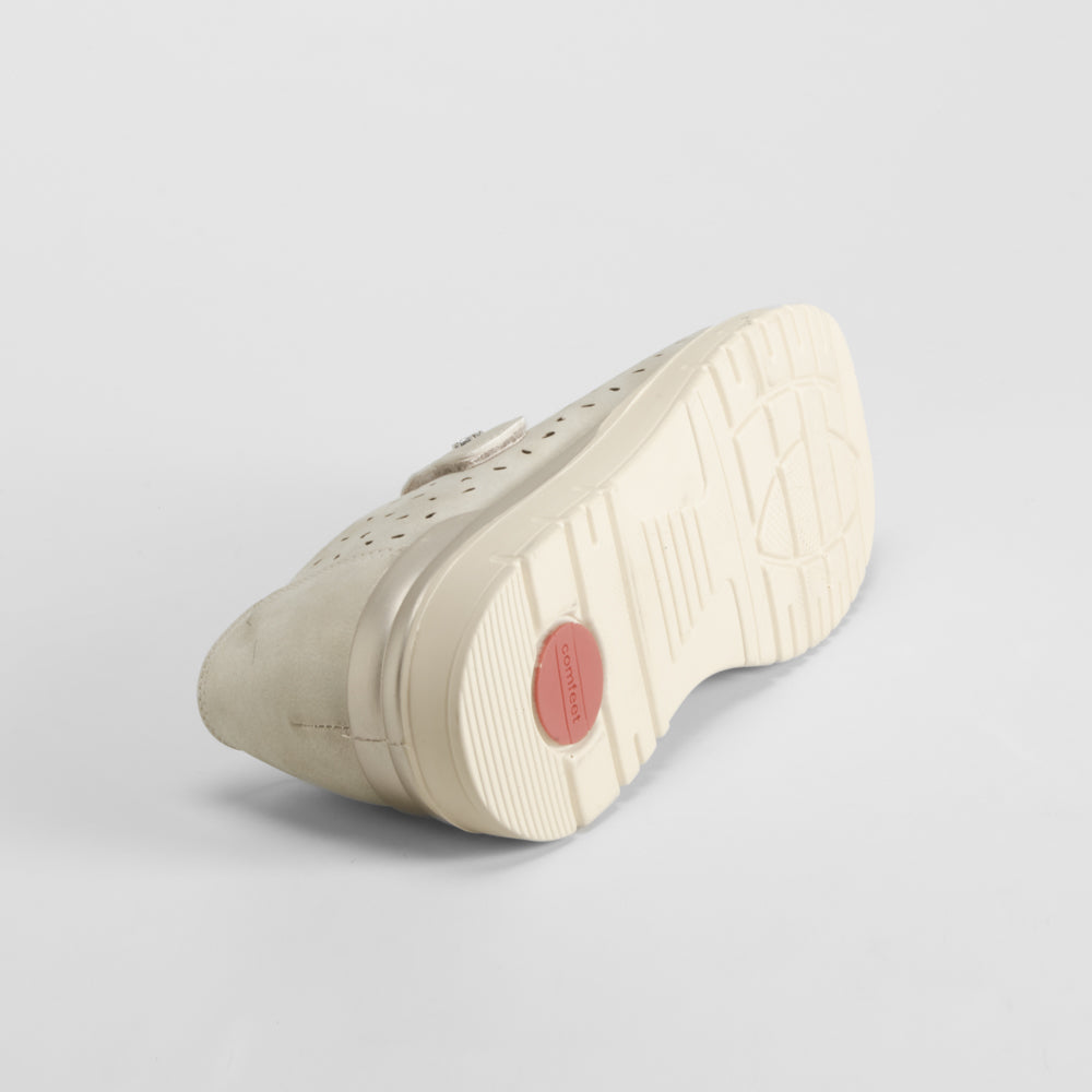 Merceditas confort perfos beige COMFEET