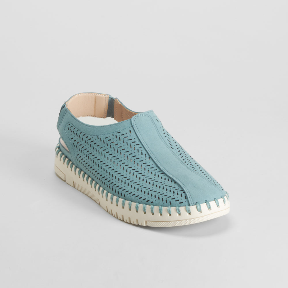 Zueco perfos azul COMFEET