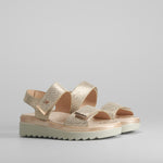 Sandalia cierre doble velcro oro COMFEET