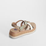 Sandalia cuña tiras y hebilla multicolor COMFEET