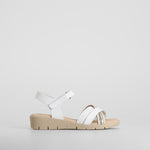 Sandalia cuña baja piel blanca COMFEET