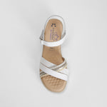 Sandalia cuña baja piel blanca COMFEET