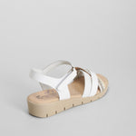 Sandalia cuña baja piel blanca COMFEET