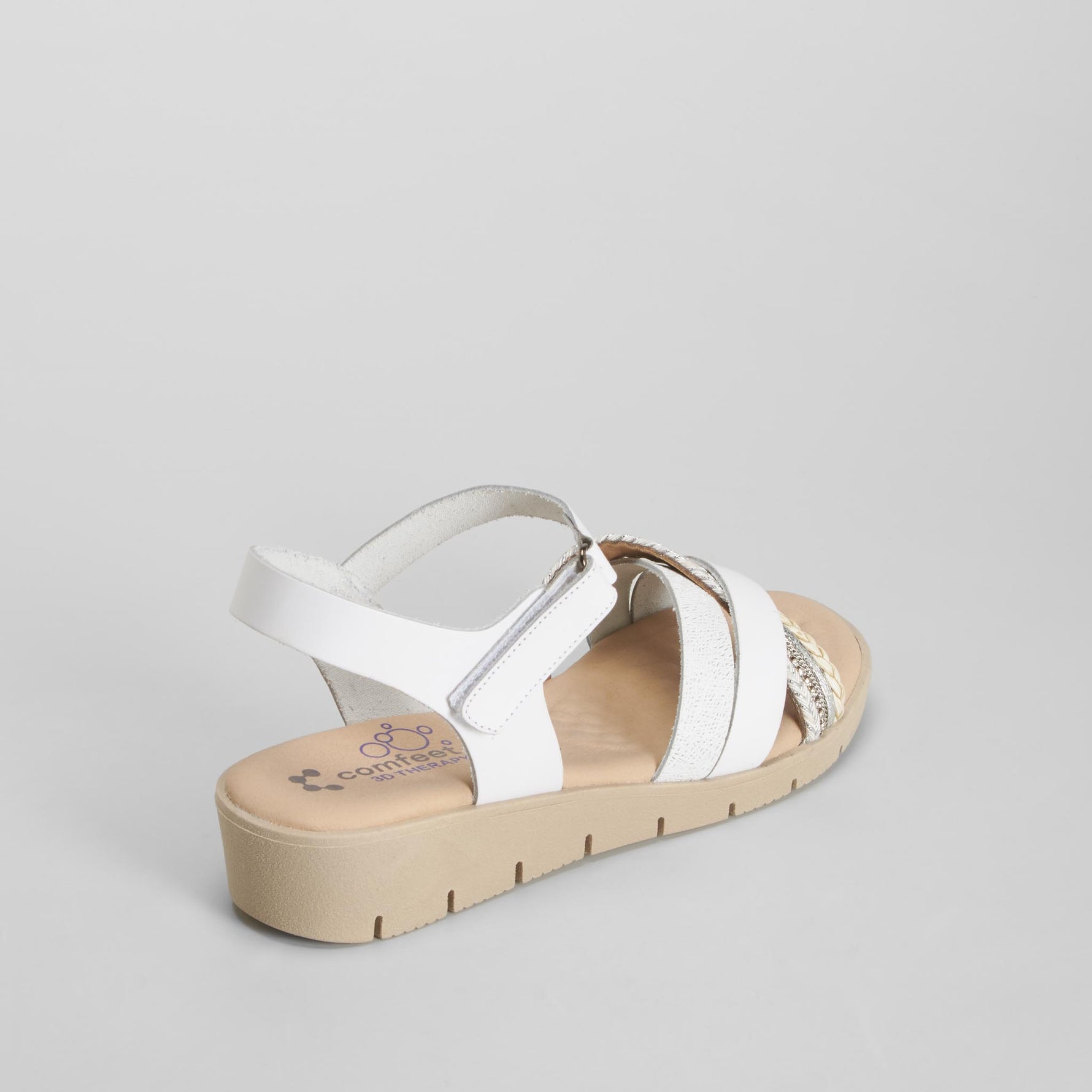 Sandalia cuña baja piel blanca COMFEET