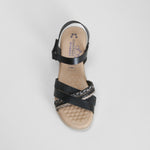 Sandalia cuña baja piel negra COMFEET