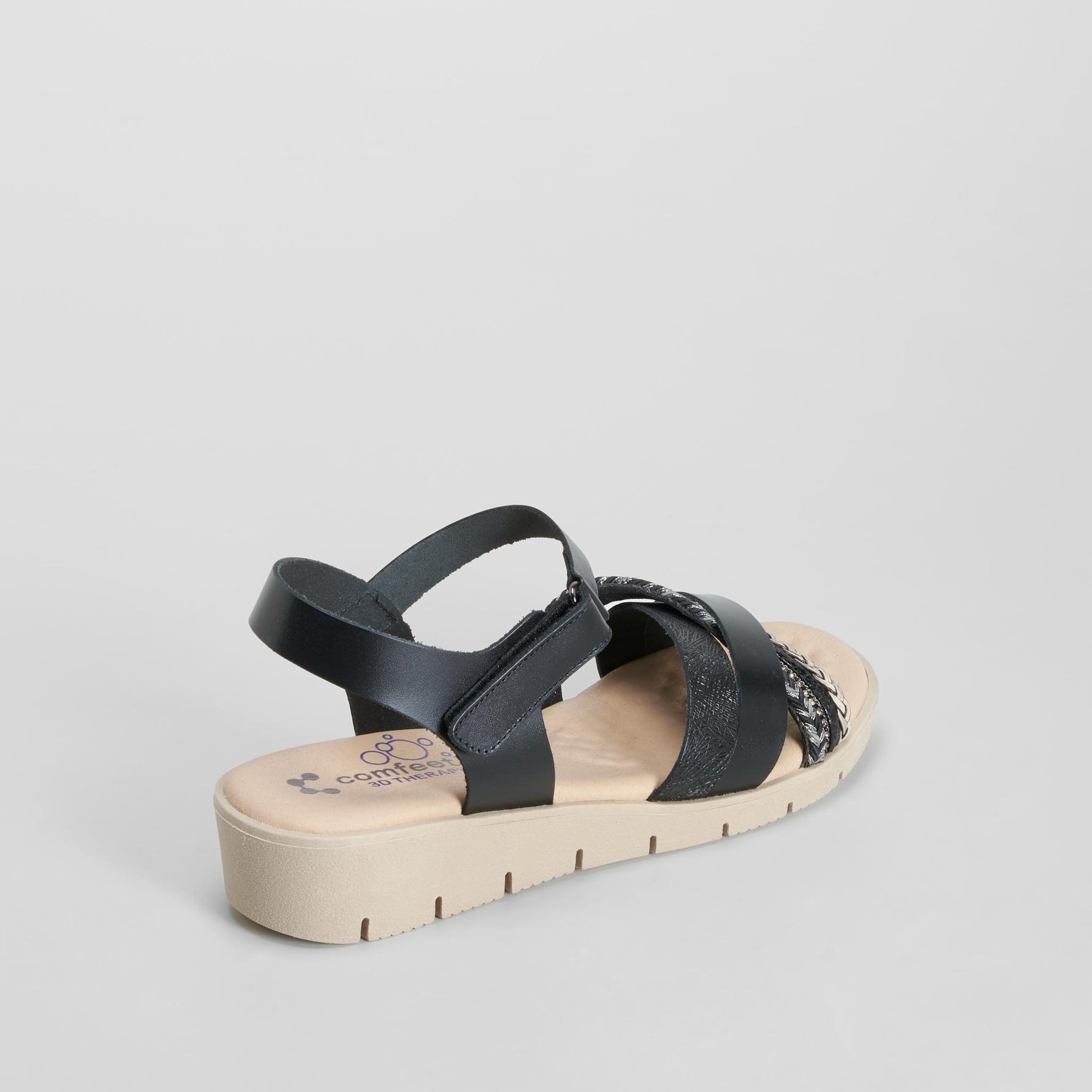 Sandalia cuña baja piel negra COMFEET