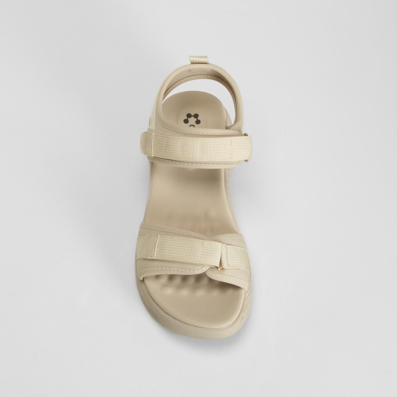Sandalia con velcro beige COMFEET