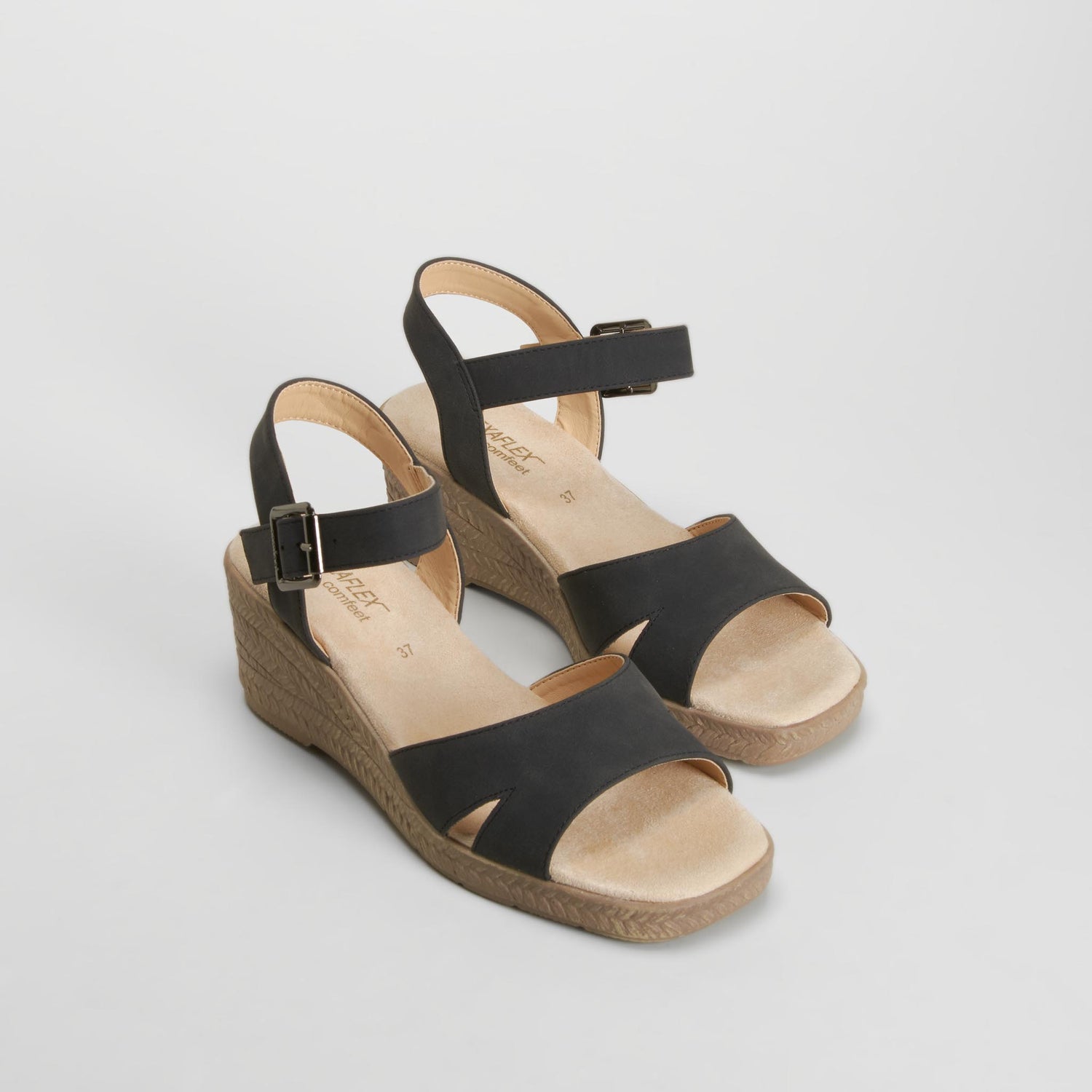 Sandalia cuña yute tiras negra COMFEET