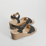 Sandalia cuña yute tiras negra COMFEET