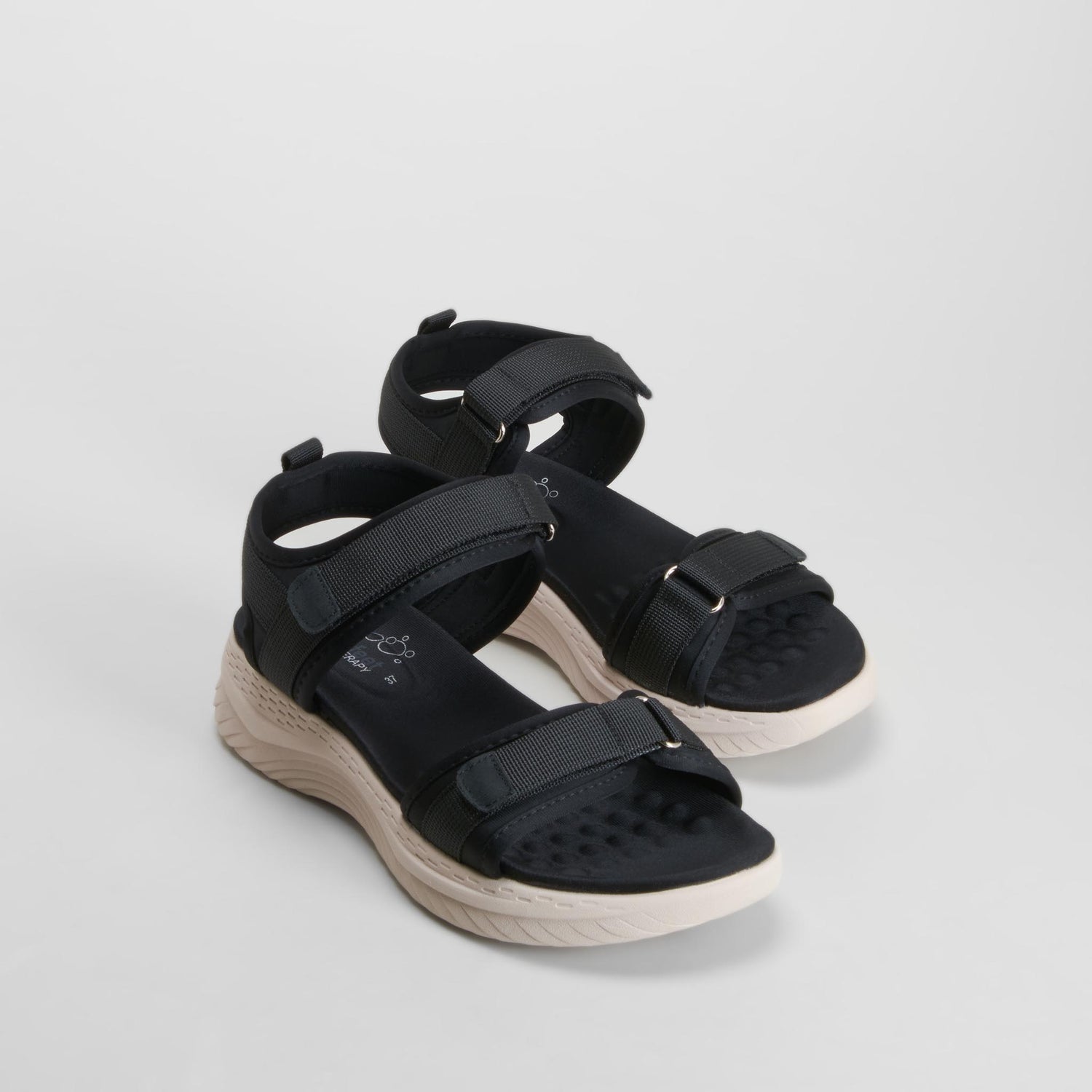 Sandalia tiras velcro negra COMFEET