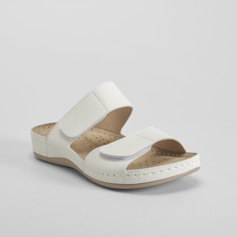 Sandalia plana confort piel blanca COMFEET