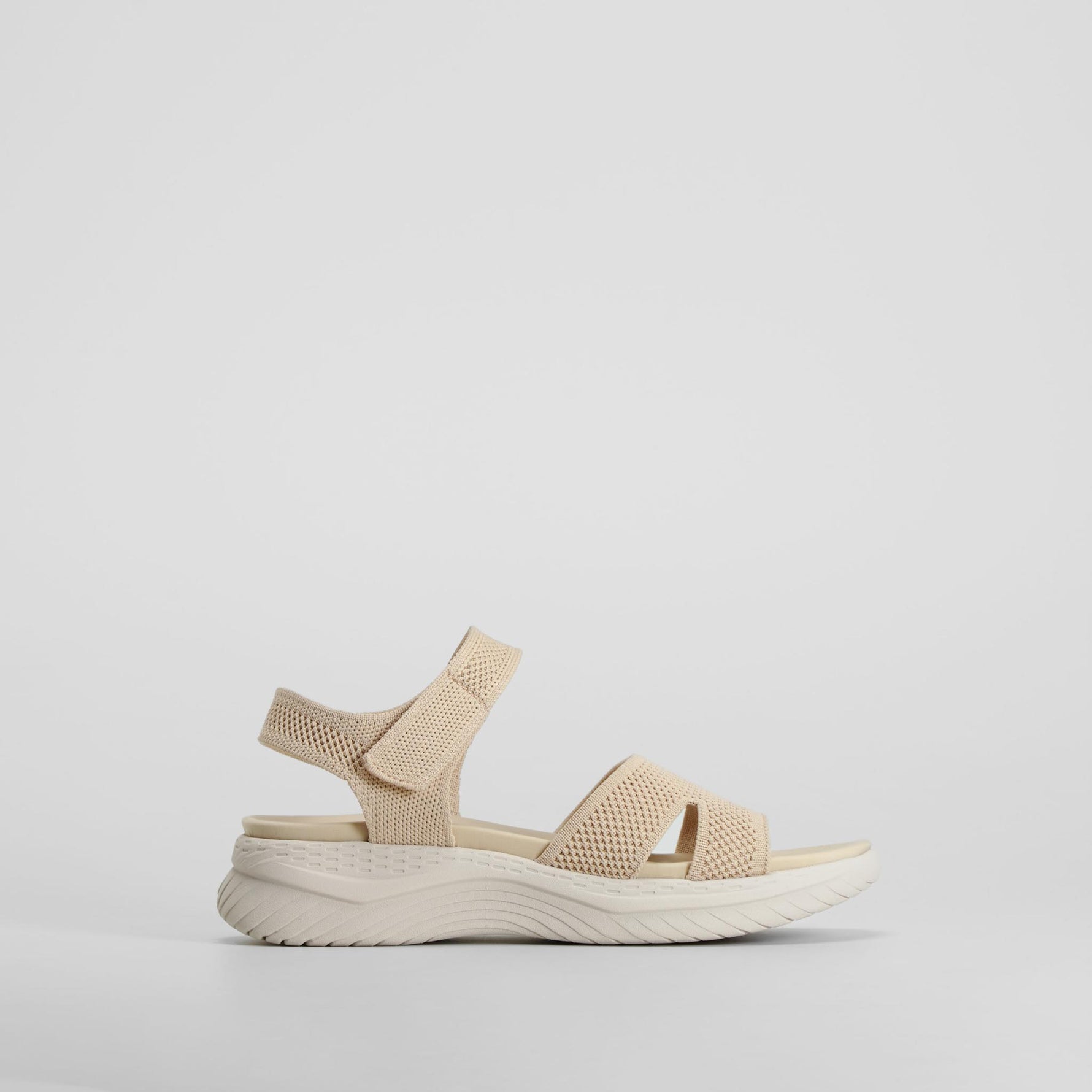 Sandalia plana Air System beige COMFEET
