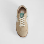 Sneaker marrón suela caramelo NYC