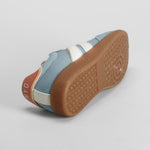 Sneaker suela caramelo azul NYC