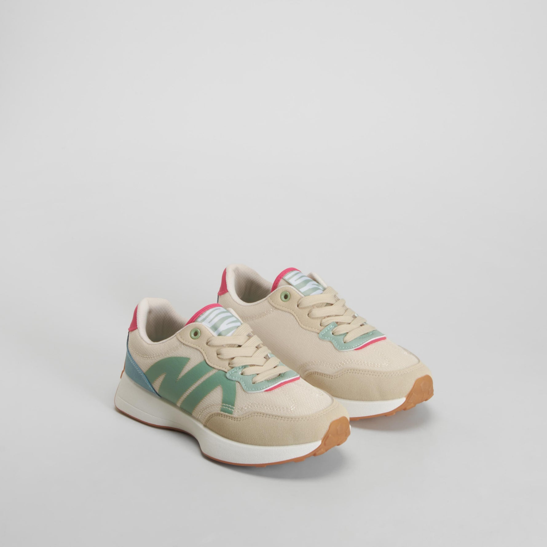 Zapatilla retro jogging mesh beige NYC