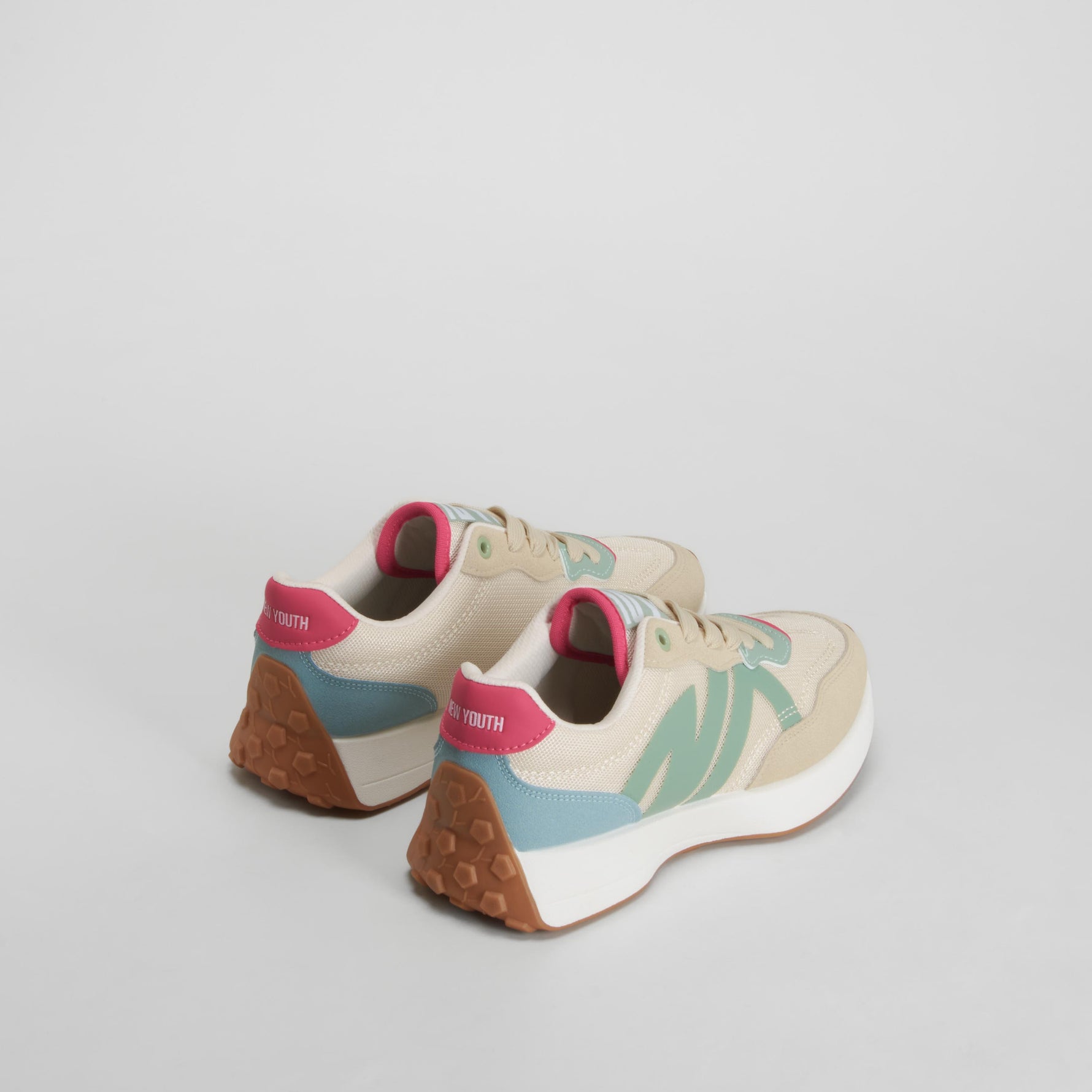 Zapatilla retro jogging mesh beige NYC