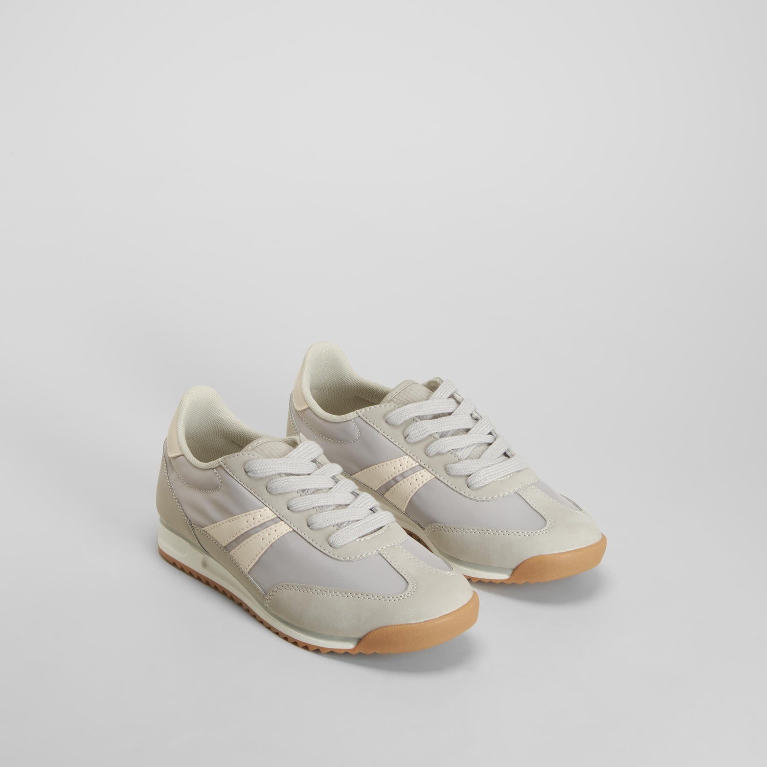 Zapatilla deportiva gris NYC