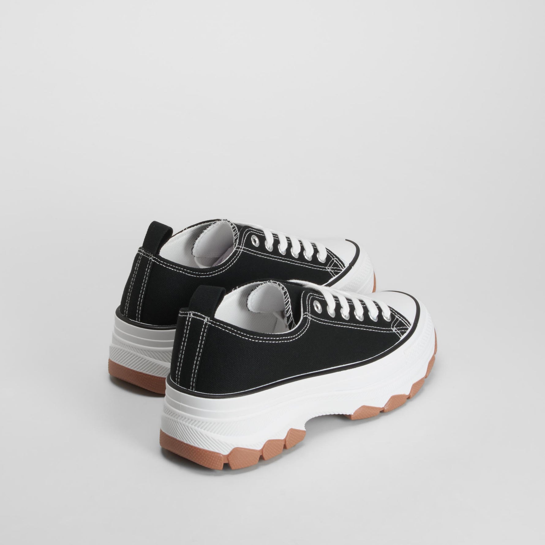 Zapatilla lona baja chunky negra NYC