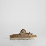 Sandalia bio con tachas y hebillas beige NYC