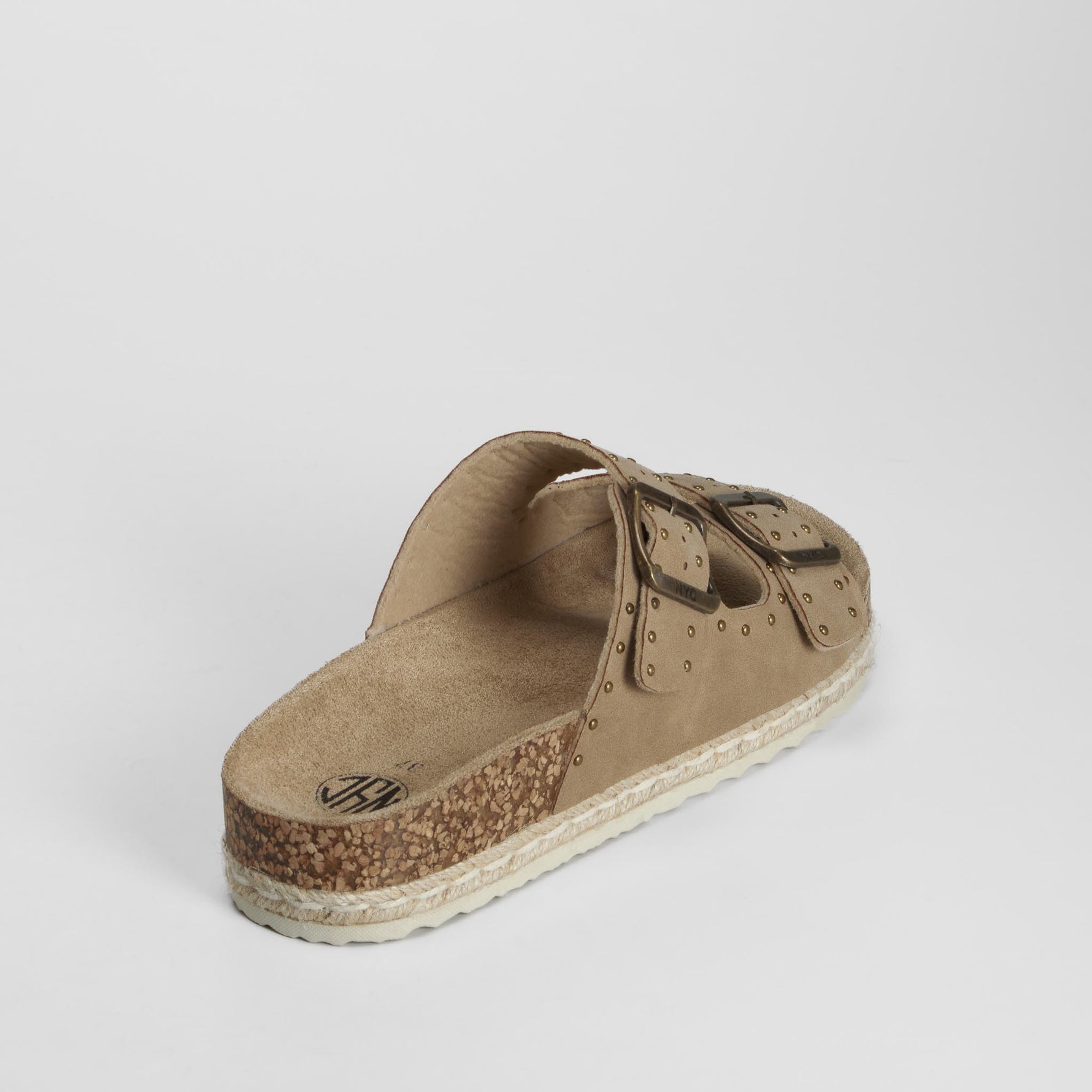 Sandalia bio con tachas y hebillas beige NYC