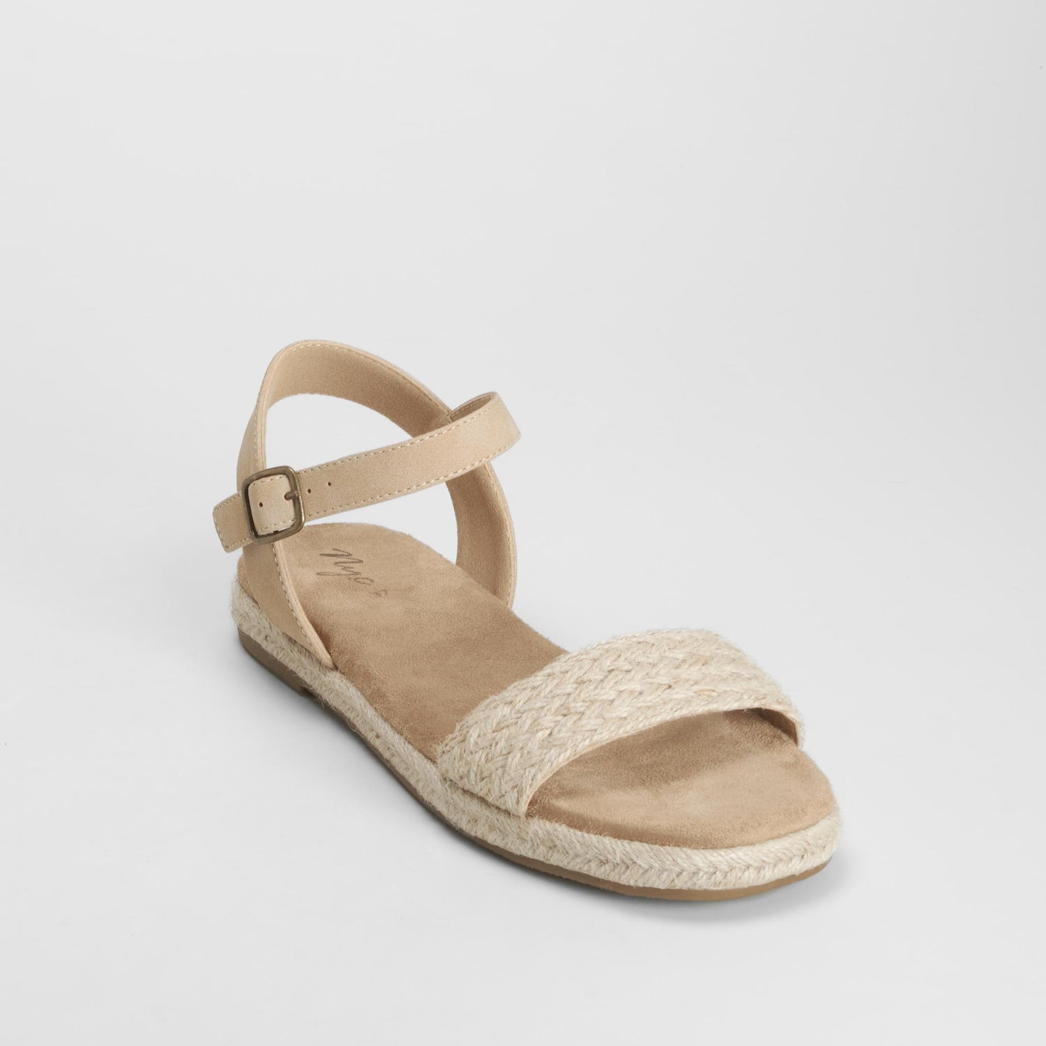 Sandalia plana con pulsera rafia beige NYC