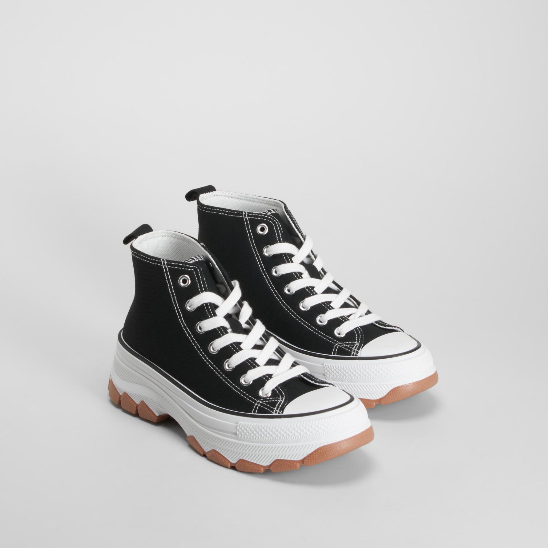 Zapatilla alta lona chunky negra NYC