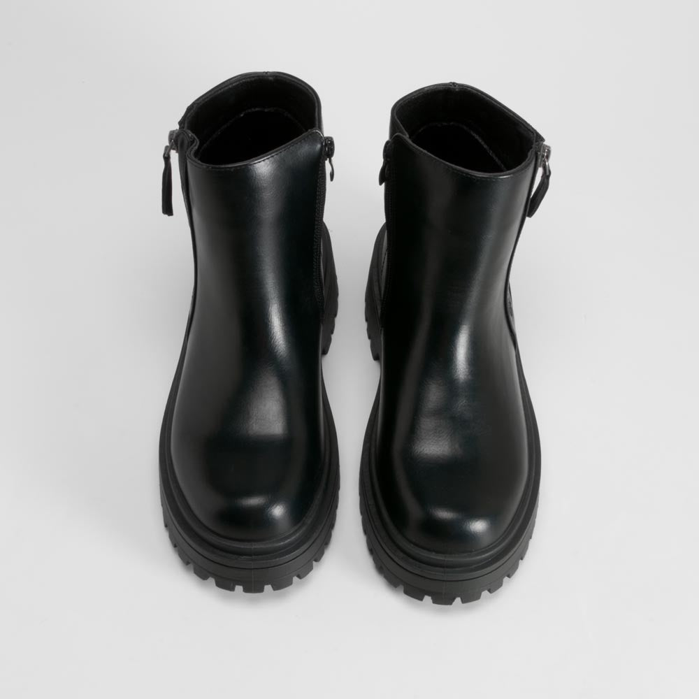 Botín negro con cremallera lateral NYC
