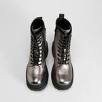 Bota plateada suela gruesa cordones NYC