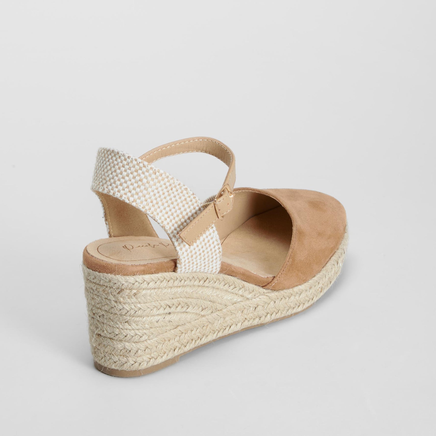 Sandalia yute cuña hebilla beige PICCOLA PIU