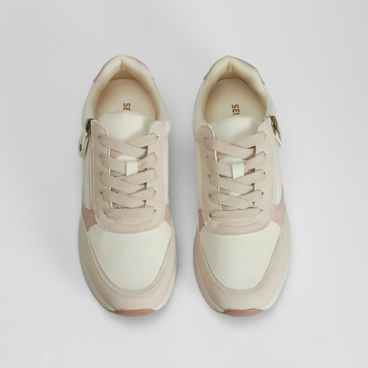 Zapatilla deportiva casual beige SENDA ROAD