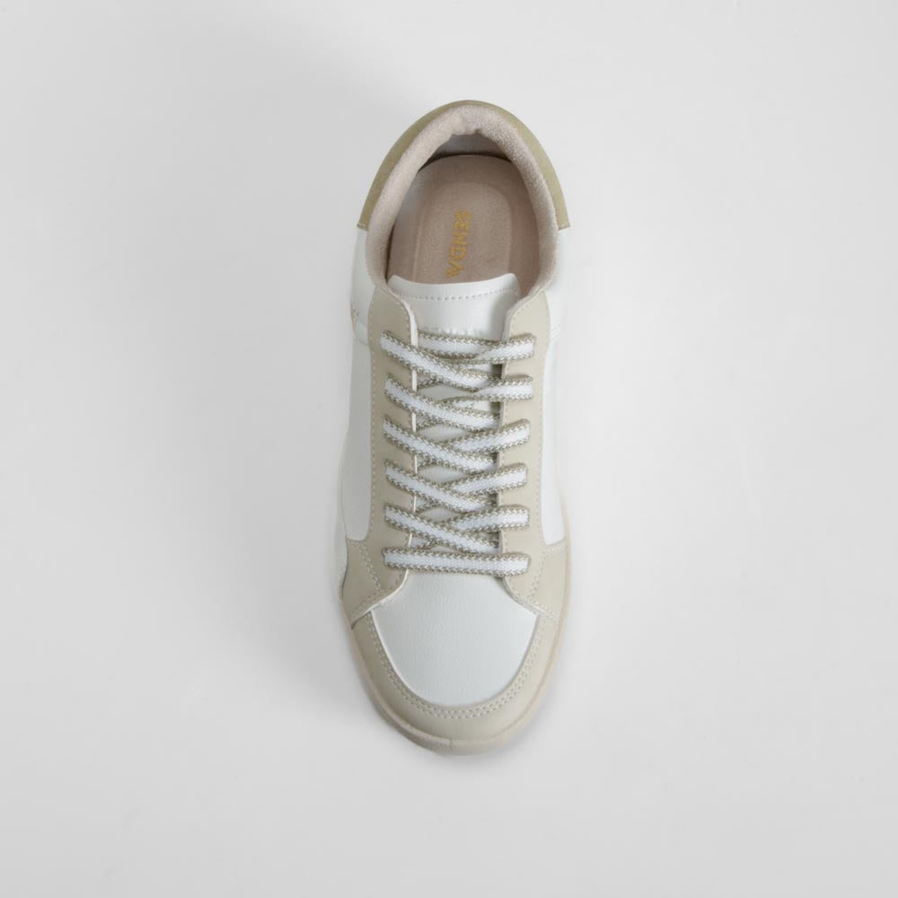 Zapatilla urbana bicolor blanca y beige SENDA ROAD