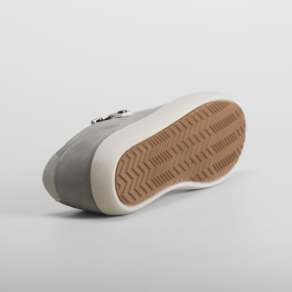 Zapatilla casual gris con cremallera SENDA ROAD