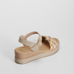 Sandalia cuña trenzada beige SENDA ROAD