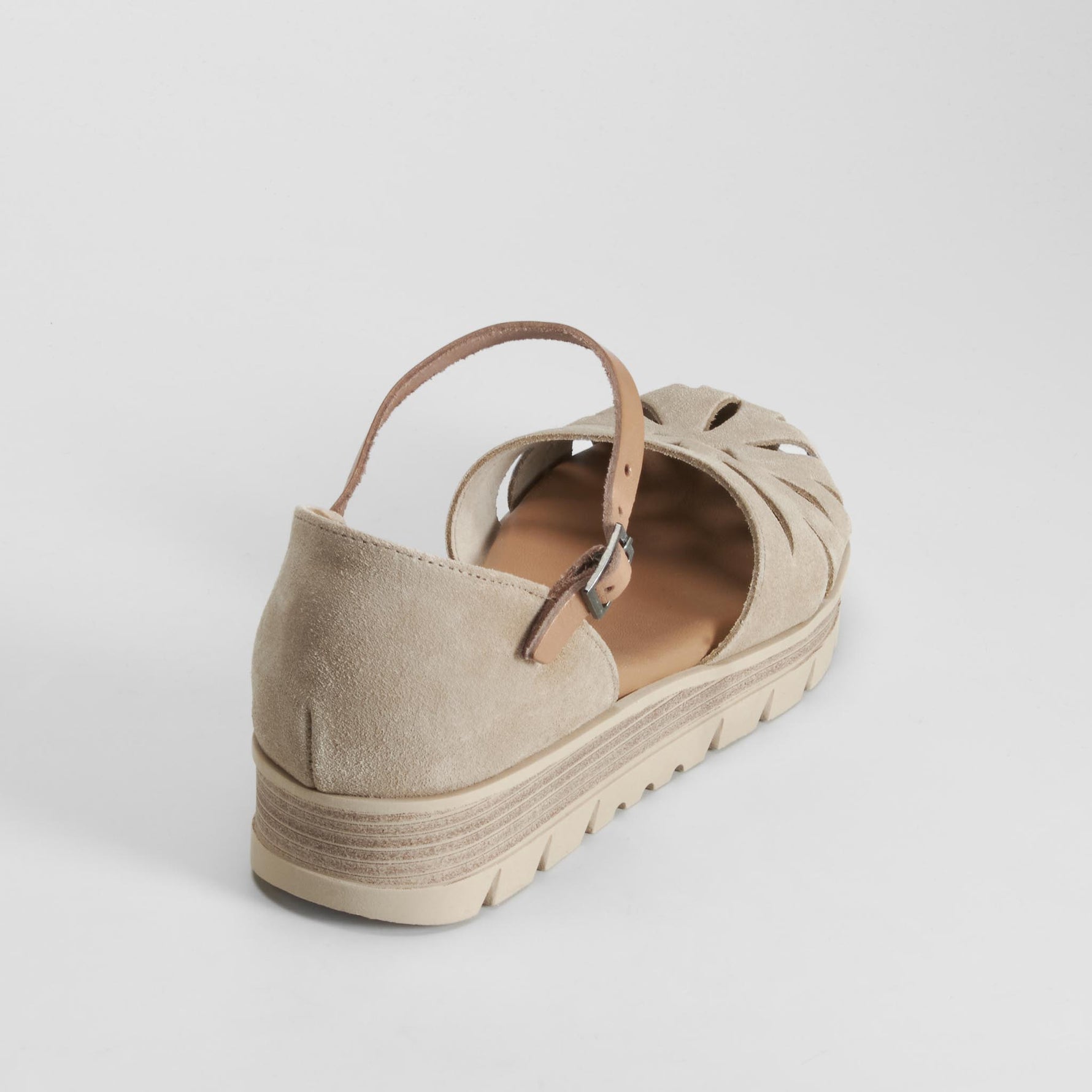 Sandalia plana piel beige SENDA ROAD