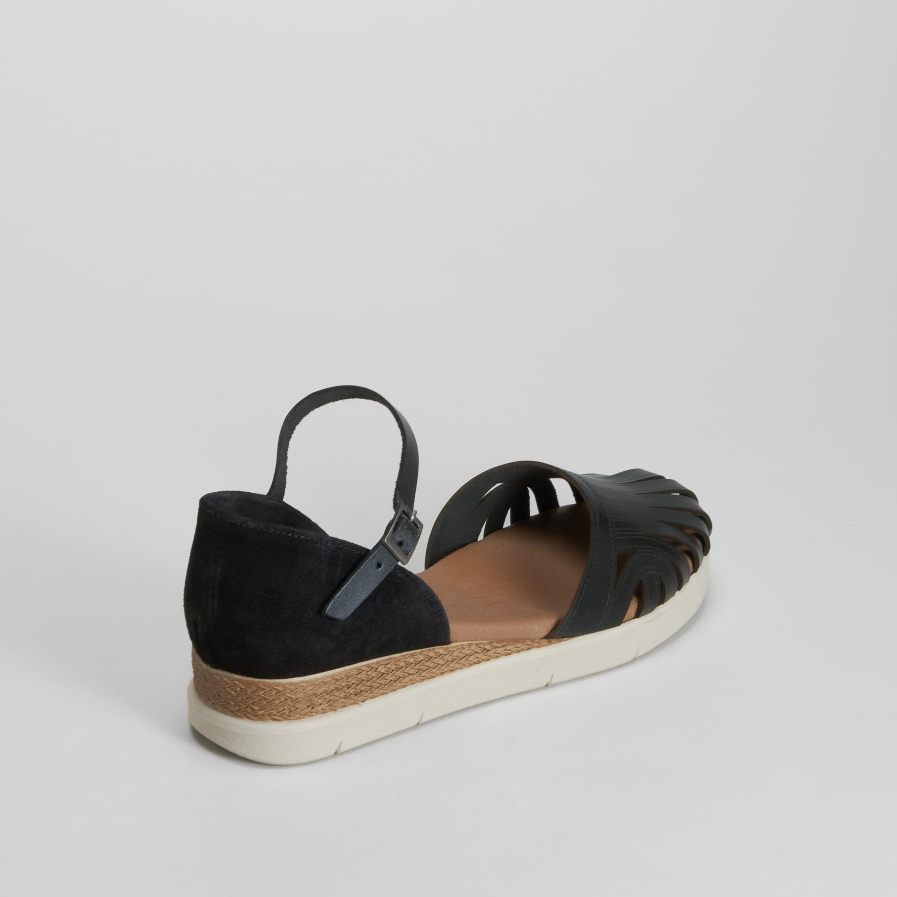 Sandalia negra plataforma piel SENDA ROAD