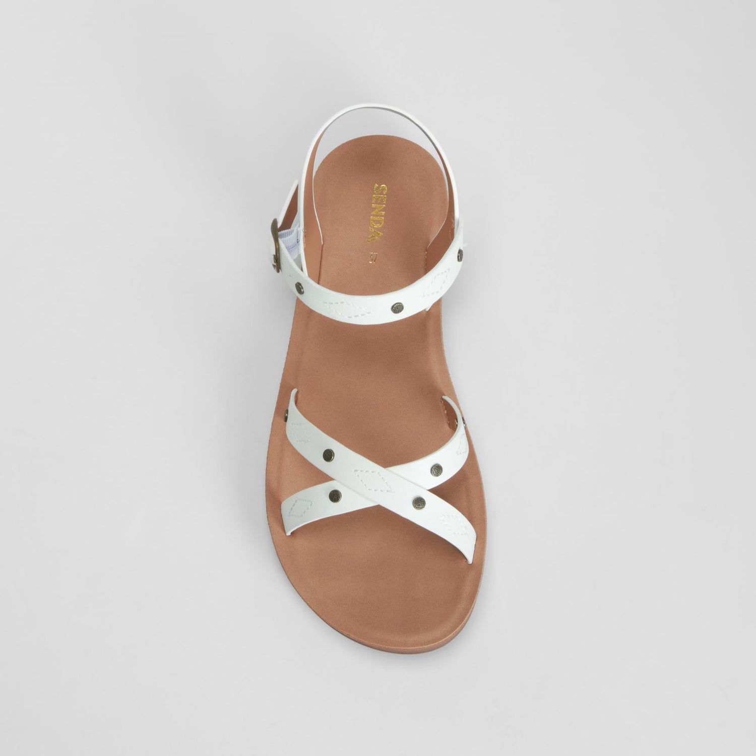 Sandalia tiras detalle metal blanca SENDA ROAD